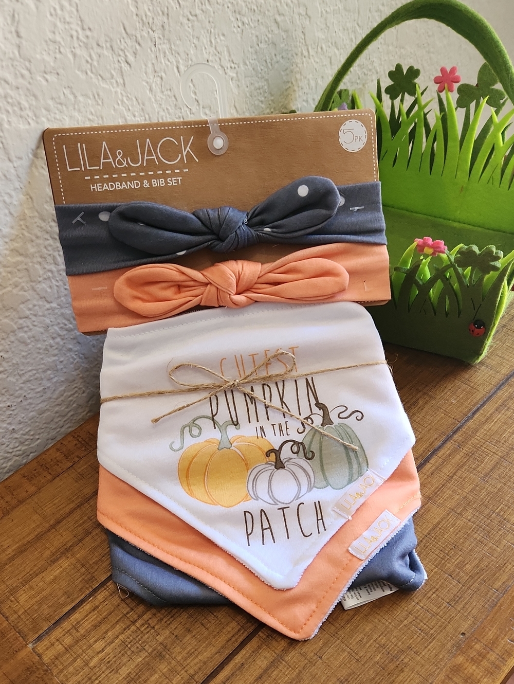 NWT Nordstrom Lila & Jack Pumpkin Patch Bib & Headband Set Peach, Gray,White 5pk